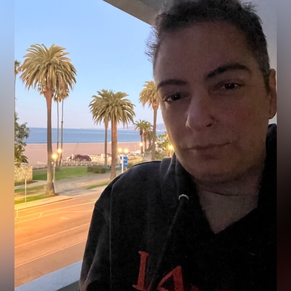 Meet your Posher, Melissa - Picture 1 of 1